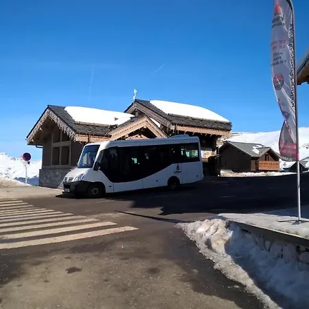 Studio Cosy Avec Vue Montagne & Balcon A Plagne Village 15 M² Apartment La Plagne